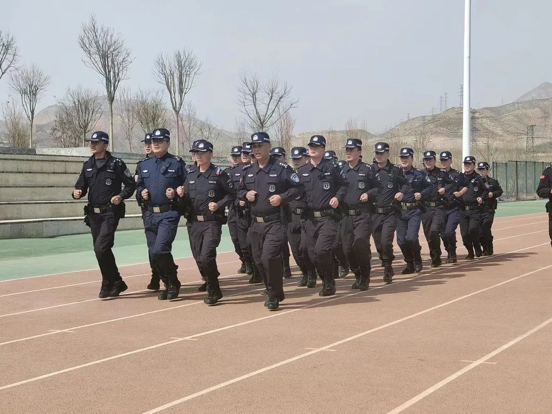 深度解析:中國(guó)人民武裝部隊(duì)特種警察學(xué)校——特戰(zhàn)精英的鑄就之路與報(bào)考策略