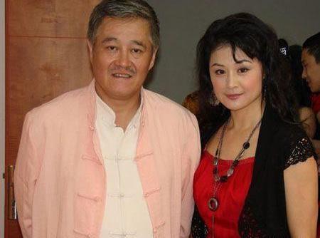 邊境小鎮(zhèn)的茶館對話:探尋“于月仙家是哪一位”的精神版圖
