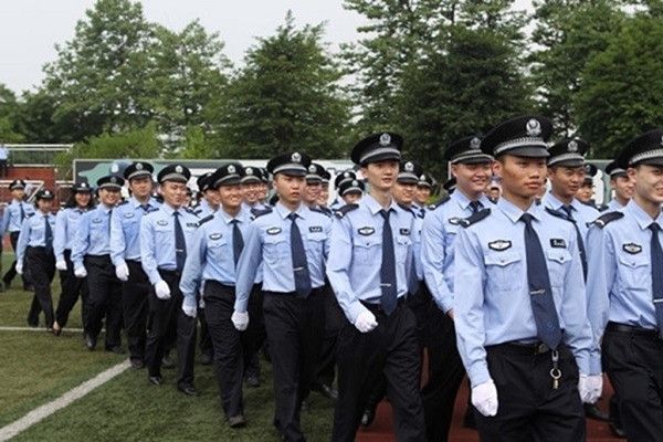 2016年警校錄取分?jǐn)?shù)線深度解析：各省報(bào)考策略與變化趨勢(shì)