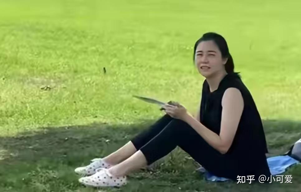 蒙嘉慧資料個(gè)人資料深度解析：從早期經(jīng)歷到最新生活，全面掌握其精彩人生