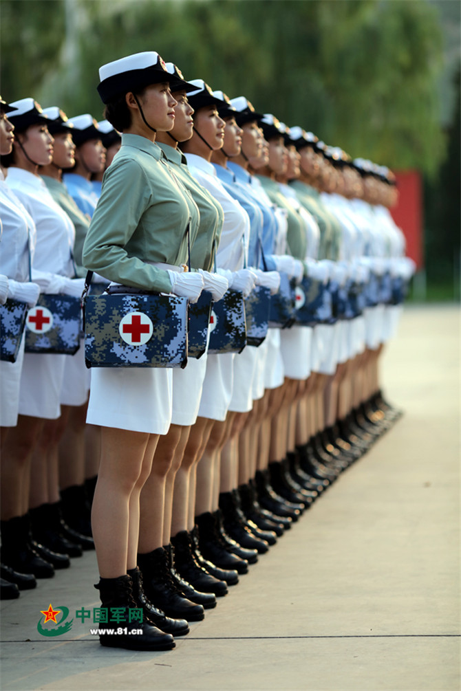 幕后探尋:揭開(kāi)中國(guó)人民解放軍儀仗隊(duì)女兵名單的榮耀與堅(jiān)韌