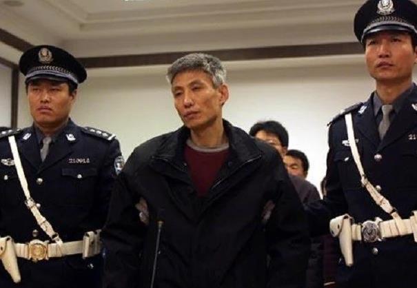 喬四霸占24個明星都是誰?。阂粓鎏貙懺L談下的歷史流言多元勾勒