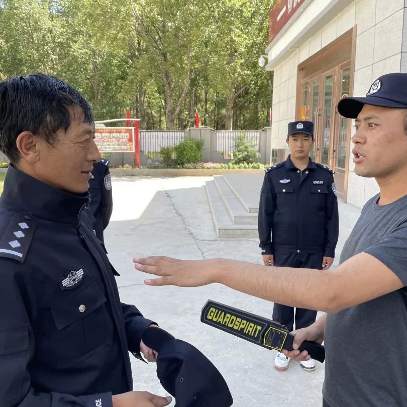 深度解析中國(guó)人民武裝警察部隊(duì)特種警察學(xué)院女生:挑戰(zhàn)與榮耀的全攻略