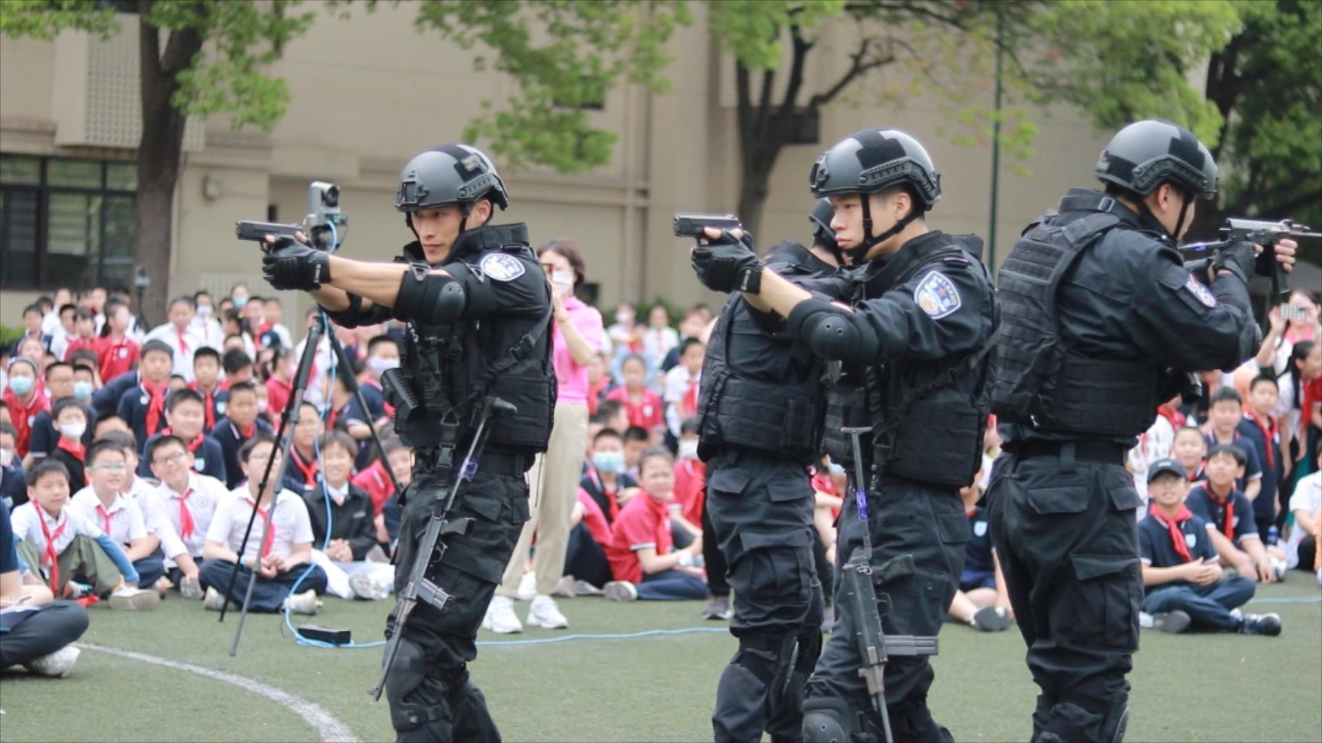 中國(guó)人民武裝警察部隊(duì)特種警察學(xué)院招聘全攻略:深度解析與報(bào)考指南