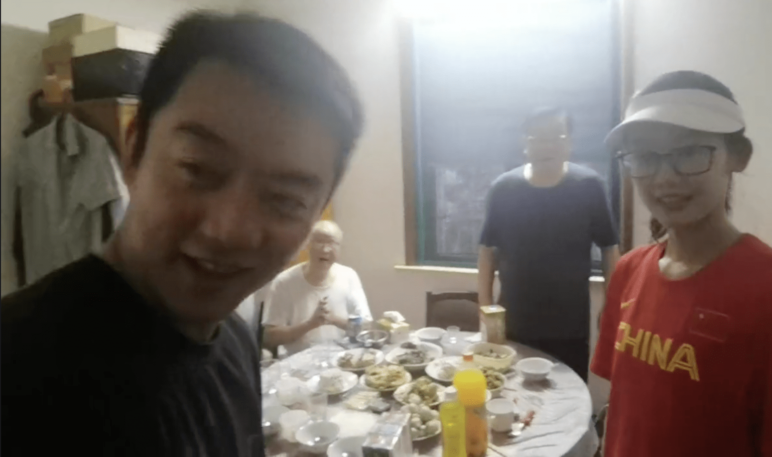 奇遇鄭愷女朋友:揭秘苗苗個(gè)人資料簡介的光影旅程