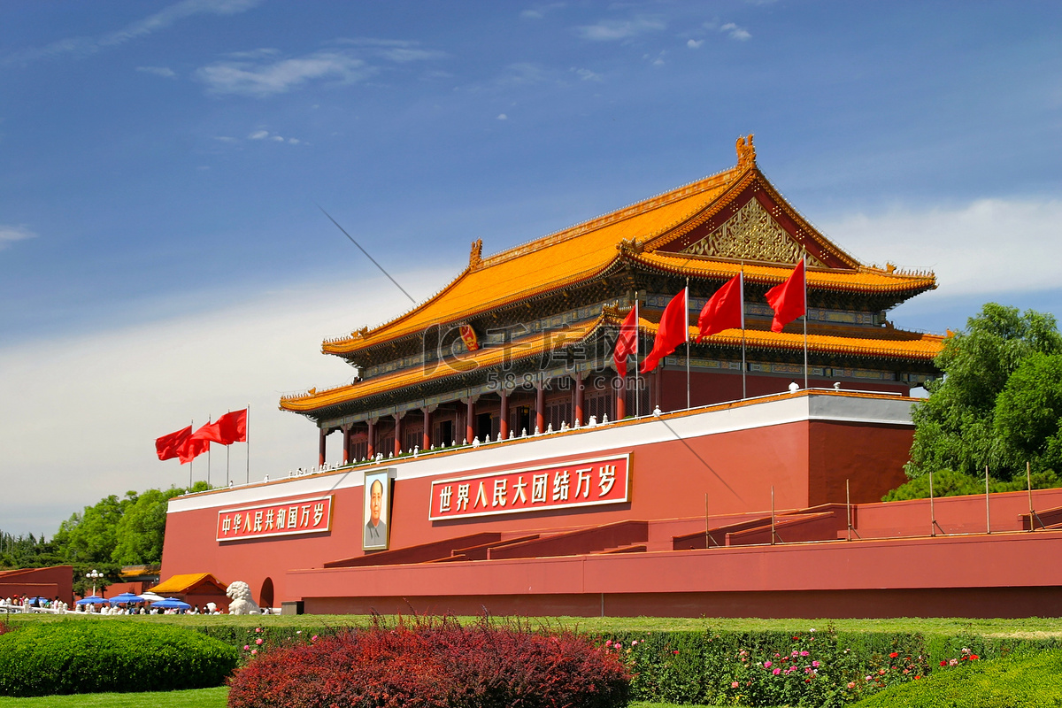 天安門拂曉奇遇:一場關(guān)于中國人民解放軍儀仗隊升國旗的儀式的深度對話