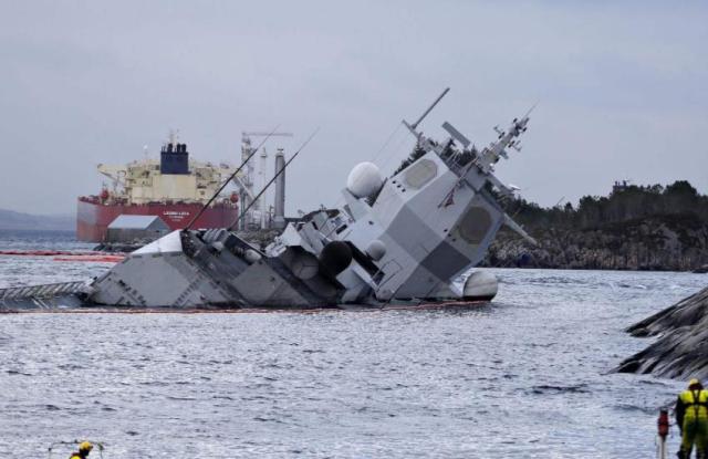 深海羅盤：揭秘美軍艦與日本水晶號相撞是哪一年的謎團對話